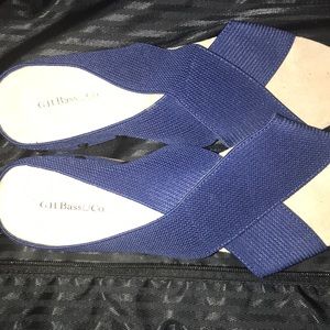 Blue comfortable low wedges